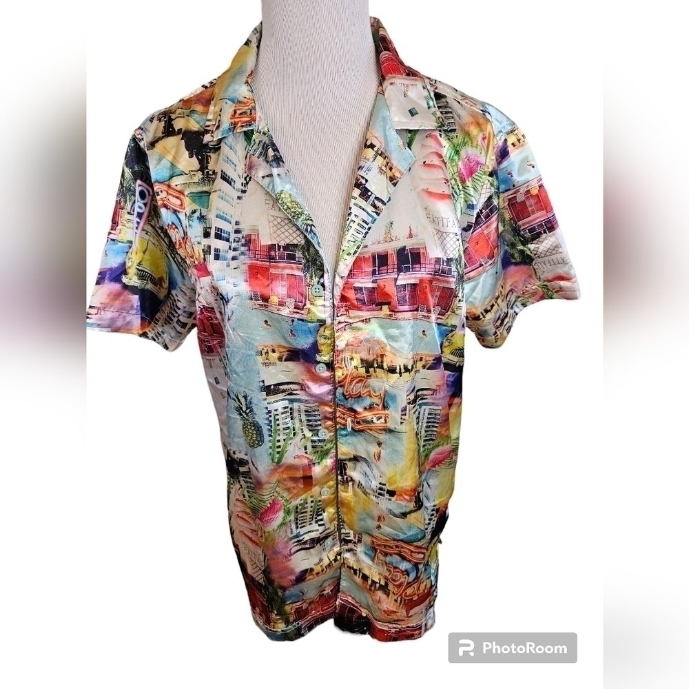 Fresh prints by drill Co. Size large